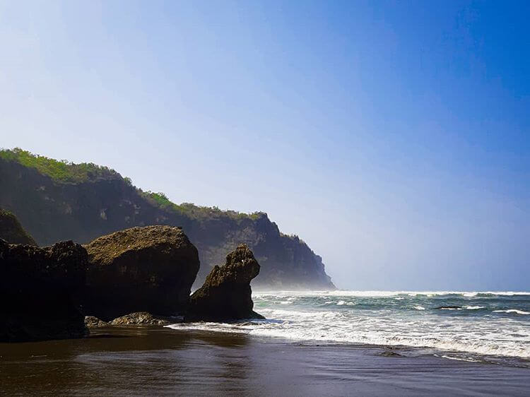 WOW Pulau Jawa Menjadi Terbaik di Dunia Ketahui Nama Pantainya